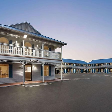 Super 8 By Wyndham Foley Exterior foto